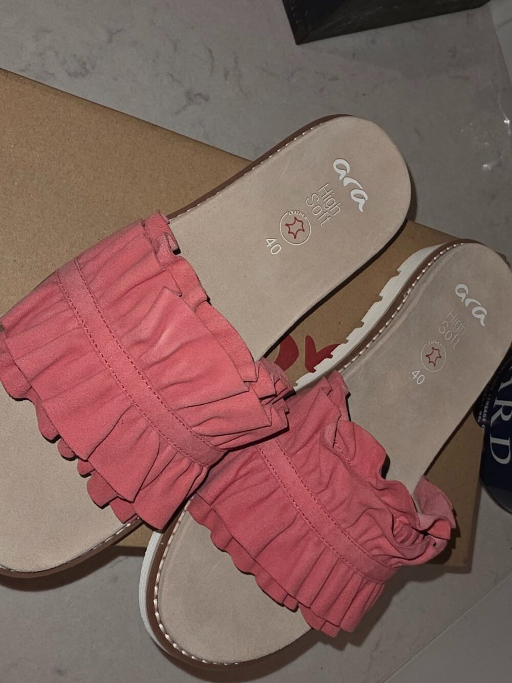 NEW Ara Keyes Slide Sandal in Doll Barbie Pink Sz 9